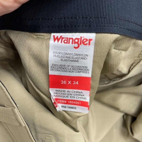 NEW Wrangler Men's 36x34 Tech Pant Regular Fit Cargo Outdoor UPF 50 - Picture 6 of 9